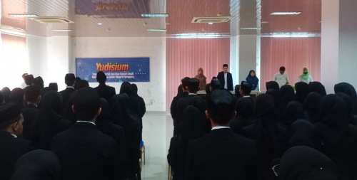 Ratusan Mahasiswa Yudisium, Dekan Fakshi IAIN Parepare Harap Jangan Lupakan Almamater Ratusan Mahasiswa Yudisium, Dekan Fakshi IAIN Parepare Harap Jangan Lupakan Almamater