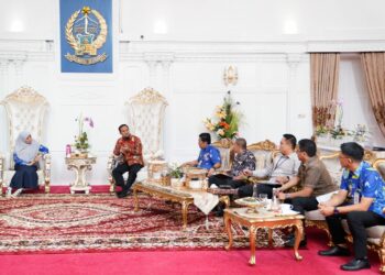 Gubernur Sulsel, Andi Sudirman Sulaiman menerima audiensi Badan Promosi Pariwisata Daerah (BPPD) Sulsel, terkait koordinasi persiapan pelaksanaan East Indonesia Tourism and Investment Summit 2023 di Rujab Gubernur, Kamis (2/2/2023)