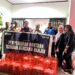 Perumda Air Minum Kota Makassar menyerahkan bantuan kepada pengungsi akibat banjir yang terjadi pada Kamis (16/2/2023)