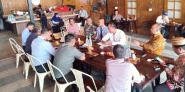 Ngobras berlangsung di Ruang Seduh Coffee, Jl. Sultan Hasanuddin, Kelurahan Labukkang, Kecamatan Ujung, Kota Parepare, Rabu (22/2/2023)