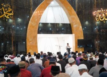 Momen Buka Safari Ramadan di Masjid Terapung BJ. Habibie, Taufan Pawe Minta Maaf