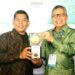Ketua Forum Komunitas Hijau (FKH) Kota Parepare, H Bakhtiar Syarifuddin (HBS) ikut mendampingi Wali Kota Parepare, Dr HM Taufan Pawe (TP) menerima penghargaan Piala Adipura 2022, kategori Kota Sedang di Jakarta, Selasa (28/2/2023)