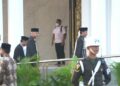 residen Joko Widodo (Jokowi) dan Iriana Jokowi melaksanakan Shalat Idul Fitri 1444 H di Masjid Raya Sheikh Zayed, Kota Solo, Jawa Tengah, pada Sabtu (22/4/2023).(KOMPAS.COM/Fristin Intan Sulistyowati)