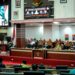 Gubernur Sulawesi Selatan, Andi Sudirman Sulaiman usai menyampaikan Nota Pengantar Laporan Keterangan Pertanggungjawaban Sulawesi-Selatan Tahun Anggaran 2022 dalam Rapat Paripurna DPRD Provinsi Sulsel di Gedung DPRD Sulsel, Jumat (31/3/2023)