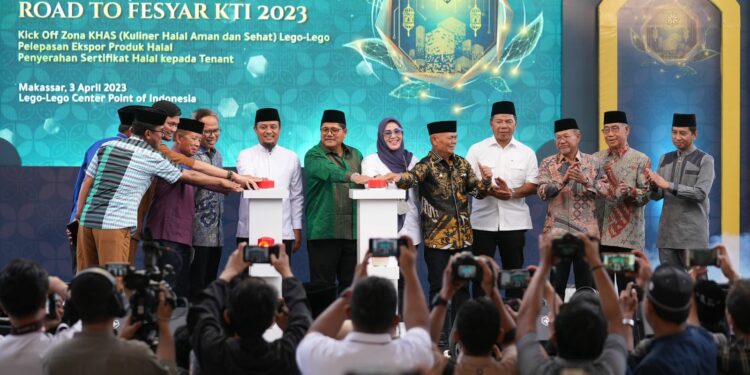Pelepasan ekspor diselenggarakan dalam acara Pekan Ekonomi Syariah 2023 Road To Fesyar KTI 2023 di Kawasan CPI, Makassar, Senin (3/4/2023)