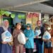 Tim Penggerak PKK Sulsel membagikan 110 sembako kepada warga yang kurang mampu di beberapa kecamatan di kota Makassar