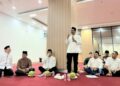 Pendiri Tiran Group, Andi Amran Sulaiman menggelar buka puasa bersama puluhan jurnalis di Gedung AAS Building, Jl Urip Sumoharjo, Jumat (14/4/2023)