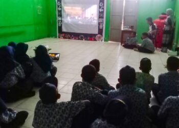 Meriahkan Hardiknas, Siswa SMPN 9 Parepare Nobar Film Perjuangan Sang Ayah