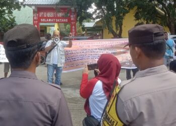 Puluhan Warga Unjuk Rasa di BPN Sidrap