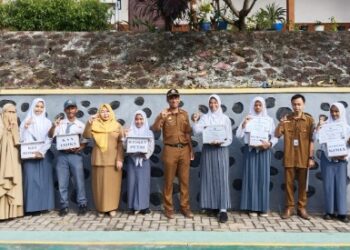 6 Siswanya Berprestasi Ini, UPT SMAN 3 Parepare Berikan Penghargaan