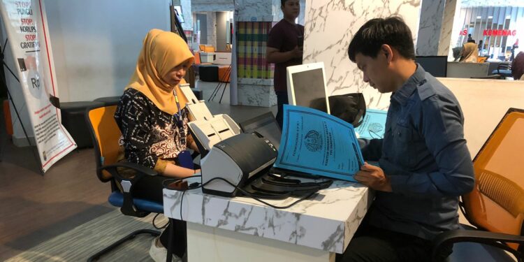 Kantor Imigrasi (Kanim) Kelas II TPI Parepare kembali melaksanakan pelayanan paspor di Mall Pelayanan Publik (MPP) Kabupaten Barru, Sulawesi Selatan, pada Rabu (10/5/2023)