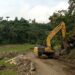 Jalan dan jembatan di Letta dan Kariango, Kecamatan Lembang, Kabupaten Pinrang, Sulawesi Selatan sementara dikerjakan