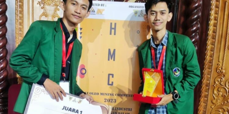 Dua mahasiswa Fakultas Teknologi Industri Universitas Muslim Indonesia (FTI-UMI) berhasil meraih Juara 1 pada Poster Competition