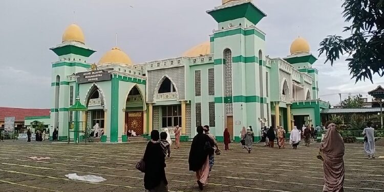 Suasana pelaksanaan salat Iduladha PDM Pinrang di Masjid Mujahidin.