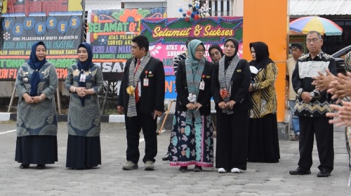 Sambut Tim KARS, Direktur RSUD Andi Makkasau Komitmen Terus Tingkatkan Mutu Sambut Tim KARS, Direktur RSUD Andi Makkasau Komitmen Terus Tingkatkan Mutu