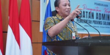 Penjabat Sekretaris Daerah Provinsi Sulawesi Selatan (Sulsel), Andi Darmawan Bintang, membuka kegiatan Penguatan Kapasitas Jabatan Administrasi Pemprov Sulsel, yang digelar di Kampus I Badan Pengembangan Sumber Daya Manusia (BPSDM) Sulsel, Jumat (23/6/2023)