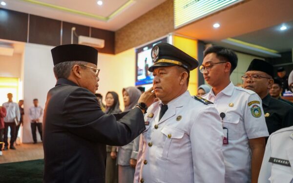 Taufan Pawe Lantik 57 Pejabat Eselon III, IV dan Pengawas