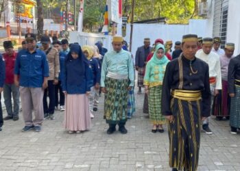 Gelar Upacara HUT RI ke 78, KPU Kota Parepare Gunakan Baju Adat Nusantara