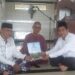 Kepala Biro AUAK IAIN Parepare, H. Muhdin menemui H. Muh. Rasyid Ridha di pondok pesantren Manahilil Ulum Addariyah Kaballangan, Jumat (4/8/2023)