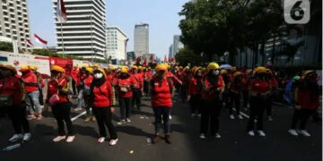 Membeludak, Buruh KSPSI Demo di DPR dan Monas Tuntut Cabut UU Ciptaker