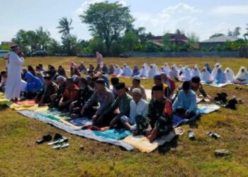 Warga Desa Alesaleoe Gelar Salat Minta Hujan