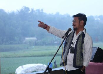 Mentan Syahrul Yasin Limpo bertemu petani millenial ke Cikalong Wetan, Bandung Barat, beberapa waktu lalu Foto: Dok. Kementan