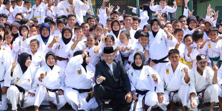 Ratusan Kohai Institut Karate-do Indonesia (INKAI) Cabang Kabupaten Pinrang, Sulawesi Selatan siap menghadapi Ujian Kenaikan Tingkat, Ahad (1/10/2023)