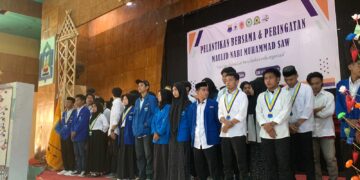 -- Pergerakan Mahasiswa Islam Indonesia (PMII) Komisariat IAIN Parepare menggelar pelantikan bersama pengurus Rayon se-IAIN Parepare di Aula Serbaguna, IAIN Parepare, Jumat (13/10/2023)