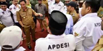 - Pj Gubernur Sulsel, Bahtiar Baharuddin, menerima kedatangan Asosiasi Pemerintah Desa Seluruh Indonesia (Apdesi), di Kantor Gubernur, Senin (16/10/2023)