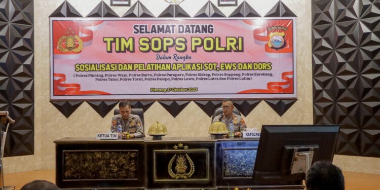 Tim SOPS (Staf Kapolri Bidang Operasional) Mabes Polri menggelar sosialisasi dan pelatihan aplikasi, di Aula Wicaksana Laghawa Polres Pinrang, Kabupaten Pinrang, Sulawesi Selatan, Selasa (17/10/2023)