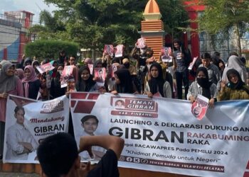 Relawan Teman Gibran Kabupaten Pinrang, Sulawesi Selatan (Sulsel) mendukung Gibran Rakabuming Raka sebagai Cawapres pada Pemilihan Presiden (Pilpres) 2024