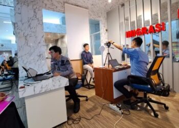 Dekatkan Layanan, Imigrasi Parepare Hadir di MPP Barru