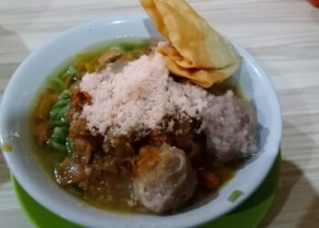 Dari Coba-coba, Mie Ijo Lestari Kini Diminati, Bahkan Pembelinya Sampai Antre