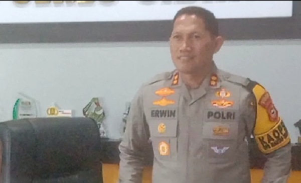 Calon PPPK Serbu Mapolres Sidrap, Kapolres Minta Lengkapi Berkas Agar Tak Bolak Balik Calon PPPK Serbu Mapolres Sidrap, Kapolres Minta Lengkapi Berkas Agar Tak Bolak Balik