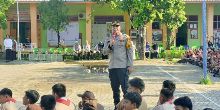 Kapolres Parepare Sosialisasi Bahaya Bullying di SMPN 1 Parepare