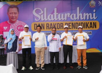 Penjabat Gubernur Sulsel, Bahtiar Baharuddin, membuka Rapat Koordinasi Bidang Pendidikan Tingkat Provinsi Sulawesi Selatan (Sulsel), di Taman Maccini Sombala, Sabtu (9/12/2023)