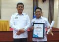 Kepala Bappeda Parepare, Zulkarnaen Nasrun, menerima penghargaan atas keberhasilannya dalam menyelenggarakan Kota Sehat.
Rabu, 24 Januari 2024. (Foto @Bappeda.pare)