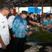 Pj Gubernur Sulsel, Bahtiar Baharuddin meninjau pasar tradisional berberapa waktu lalu. (Sumber Foto: Humas Pemprov Sulsel)