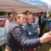 Pj Gubernur Sulsel, Bahtiar Baharuddin melakukan swafoto di sela-sela peringatan HUT ke-680 Kabupaten Sidrap, Selasa (20/2/2024). (Foto: Humas Pemprov Sulsel)