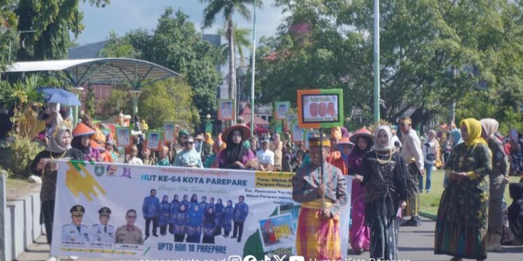 Ratusan Siswa Ramaikan Pawai Budaya HUT Kota Parepare