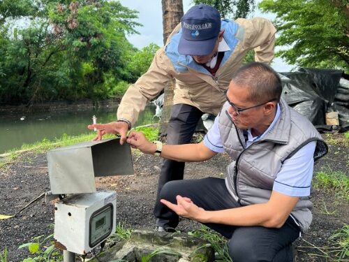 PDAM Makassar Periksa Meteran Air Pelanggan Diameter Besar