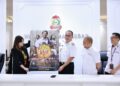 Danny Pomanto menerima audiensi tim DL Entertainment terkait Penayangan Film Sineas Makassar "Keluar Main 1994", di Kantor Balai Kota, Rabu, (13/3/2024)