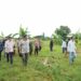 Penjabat Gubernur Sulsel, Bahtiar Baharuddin bersama sekda Kabupaten Gowa dan Dandim mengecek lahan cavendish di Tamarunang, Gowa, Selasa, (12/3/ 2024). (Foto: Humas Pemprov Sulsel)