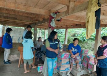 Dinas Kesehatan (Dinkes) Provinsi Sulawesi Selatan (Sulsel) telah mengirimkan bantuan bagi korban tanah longsor di Kabupaten Tana Toraja, Senin, (15/4/2024). (Foto; Humas Pemprov Sulsel)