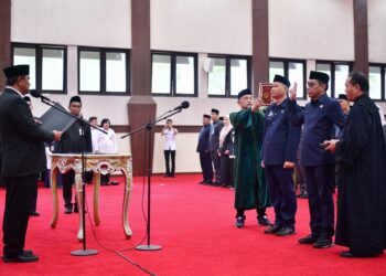 Pejabat Administrasi dan Pengawas Lingkup Pemprov Sulsel Resmi Dilantik