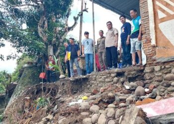 Kelurahan Kassa Terdampak Bencana, Plh Bupati Pinrang Tinjau Lokasi