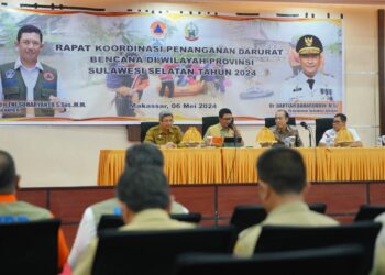 Rapat Koordinasi Penanganan Darurat Bencana di Wilayah Provinsi Sulawesi Selatan Tahun 2024, di Ruang Pola Kantor Gubernur Sulsel, Senin, (6/5/2024)