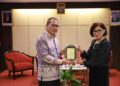 Wali Kota Makassar Moh Ramdhan Pomanto bersama Rektor Universitas Gadjah Mada (UGM) Prof. dr Ova Emilia menyepakati kerja sama mewujudkan Kota Rendah Karbon di Indonesia