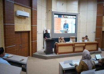 Pimpin Monev Triwulan II, Pj Wali Kota Parepare Tekankan Target PAD Perlu Digenjot