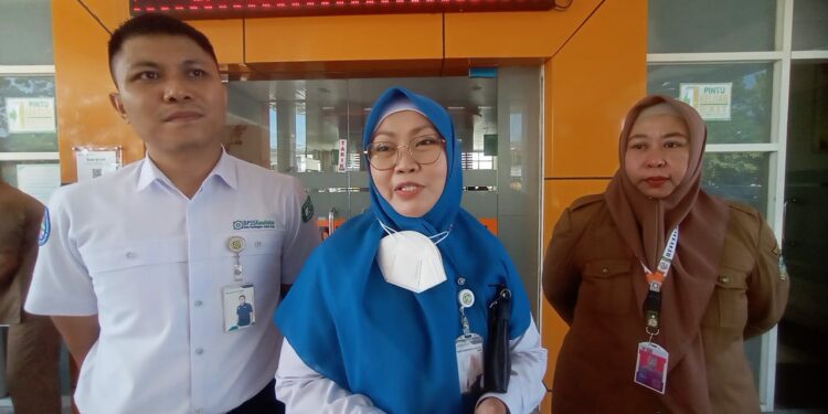 Direktur RSUD Andi Makkasau Komitmen Tingkatkan Mutu Layanan bagi Pasien BPJS Direktur RSUD Andi Makkasau Komitmen Tingkatkan Mutu Layanan bagi Pasien BPJS